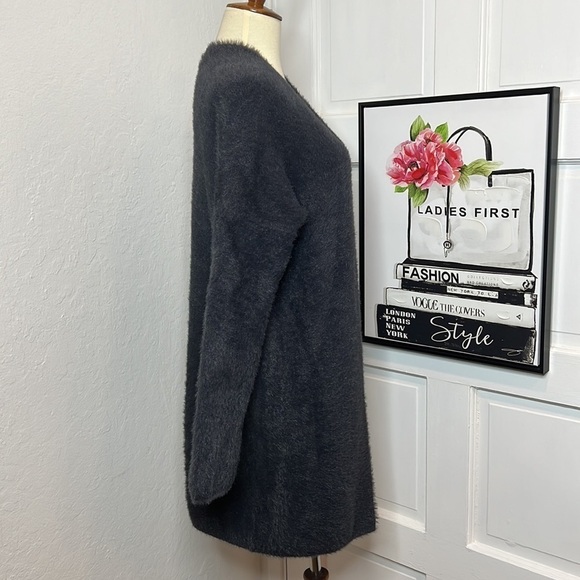 Olivaceous Gray Fuzzy Cardigan Size M - Picture 2 of 7